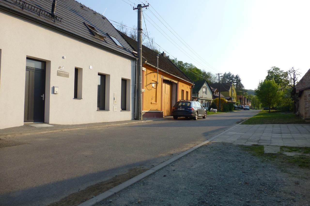 Pod Kralicim Vrchem Apartment Milovice  Luaran gambar